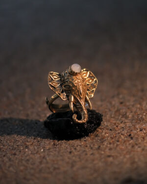 Royal Trunk Ring